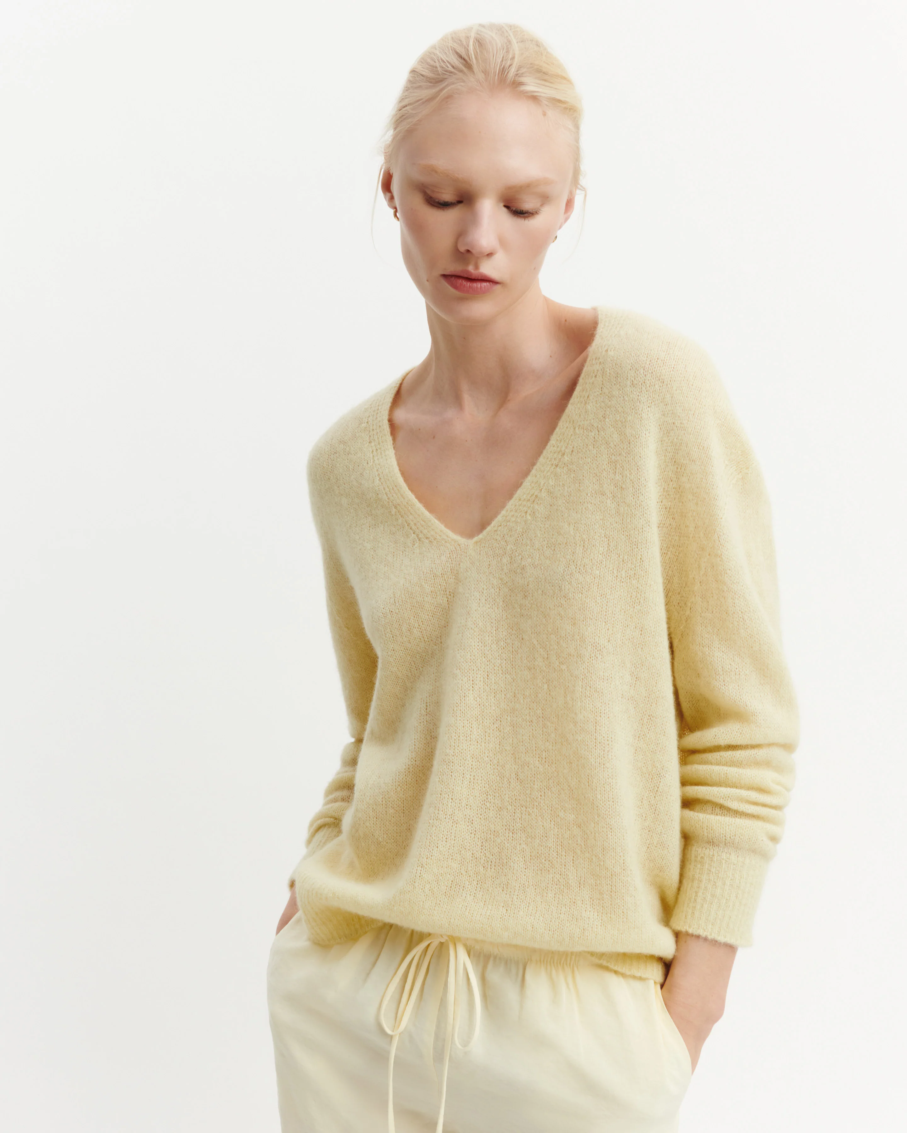 Col V maille plume - Image 2