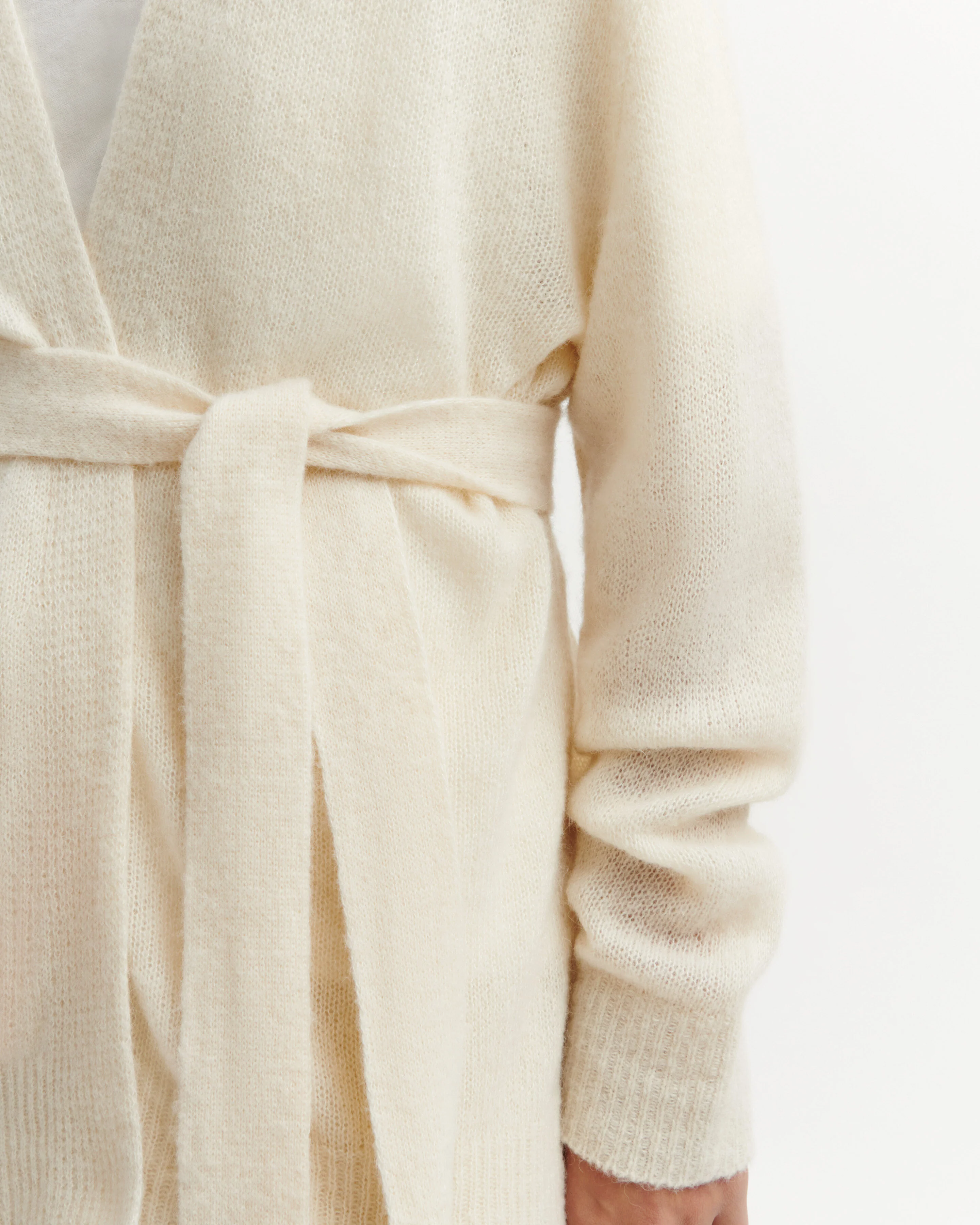 Gilet maille plume ceinturé - Image 3