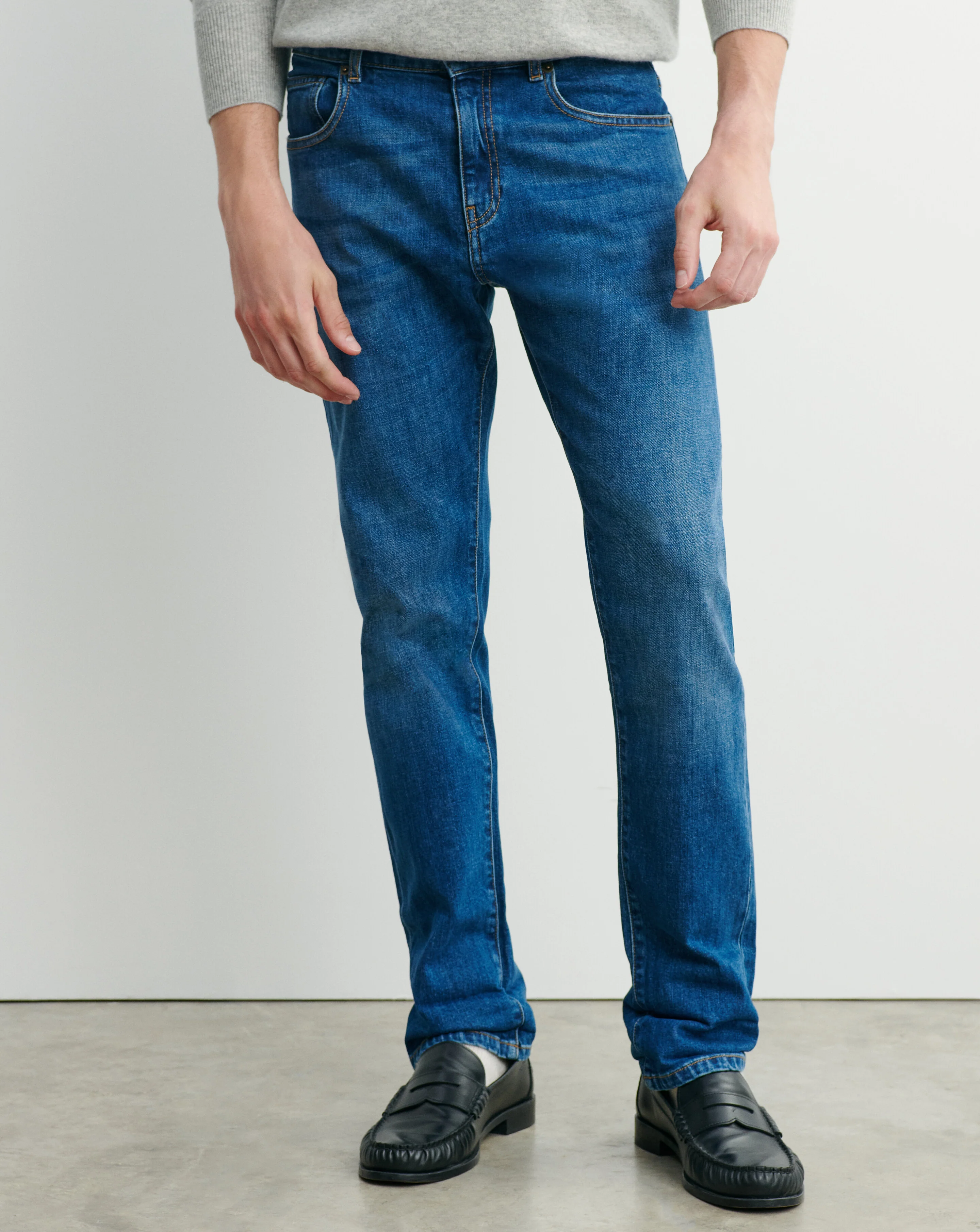 Jean denim délavé - Image 2