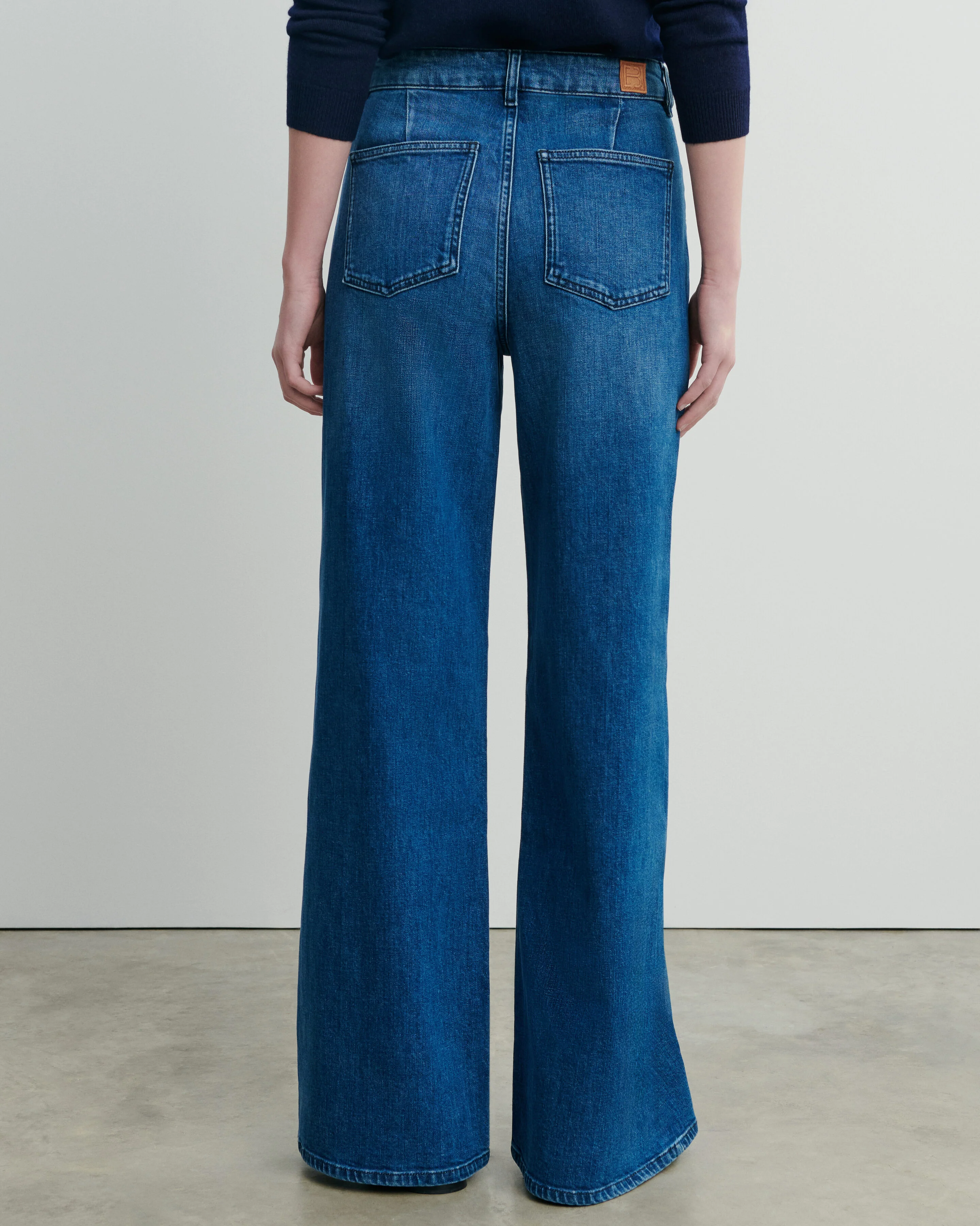 Jean denim large délavé - Image 4