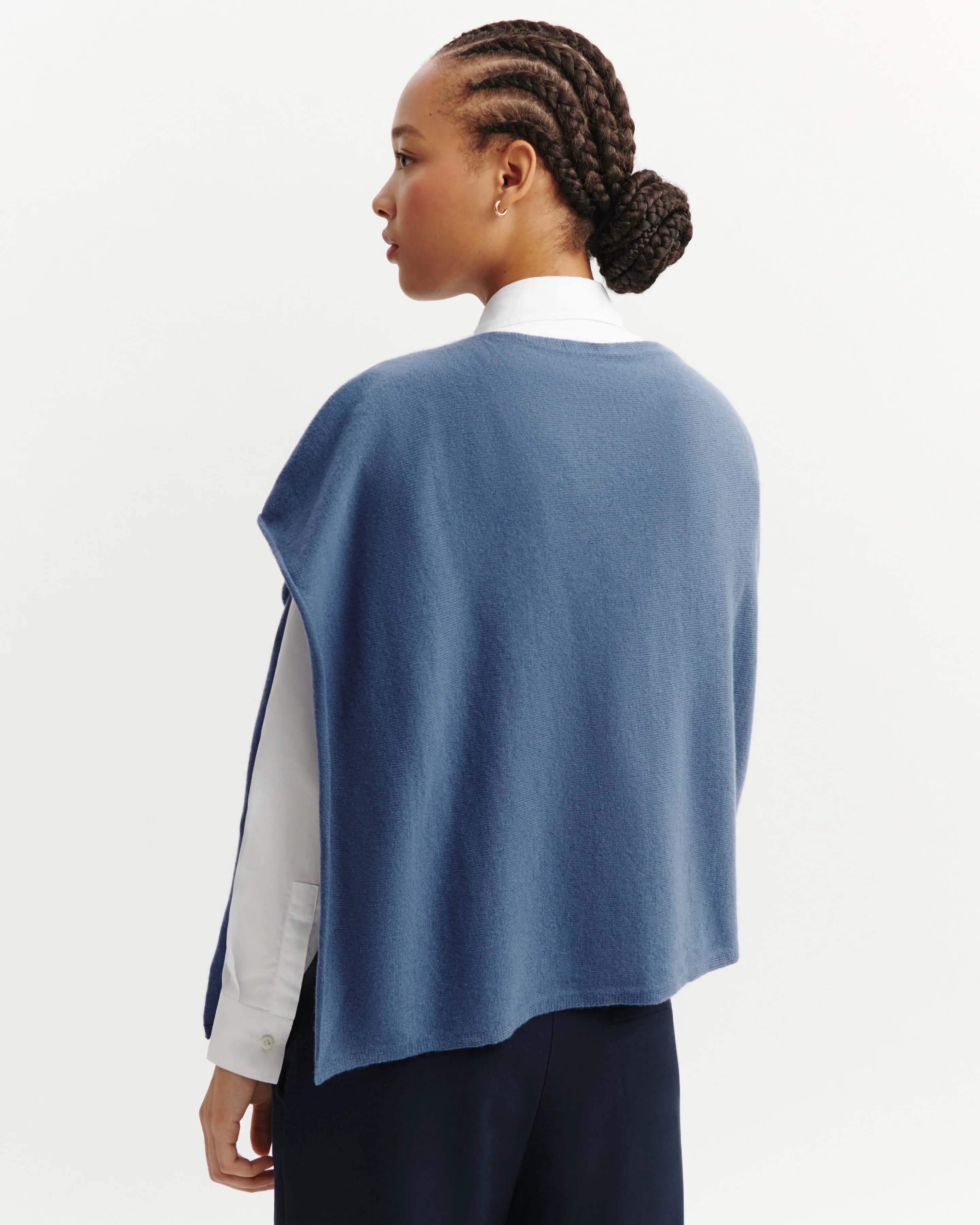 Poncho court - Image 3