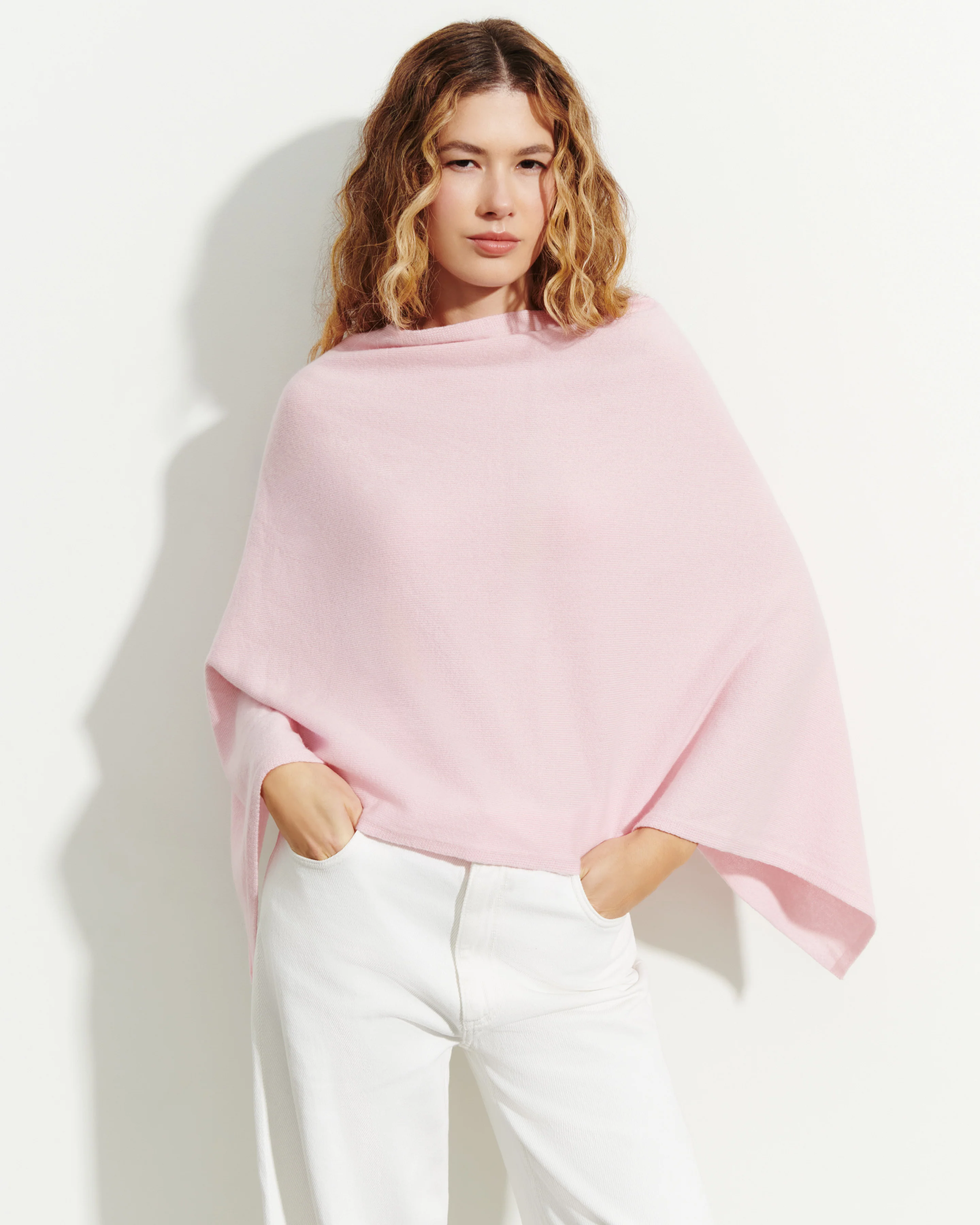 Poncho court