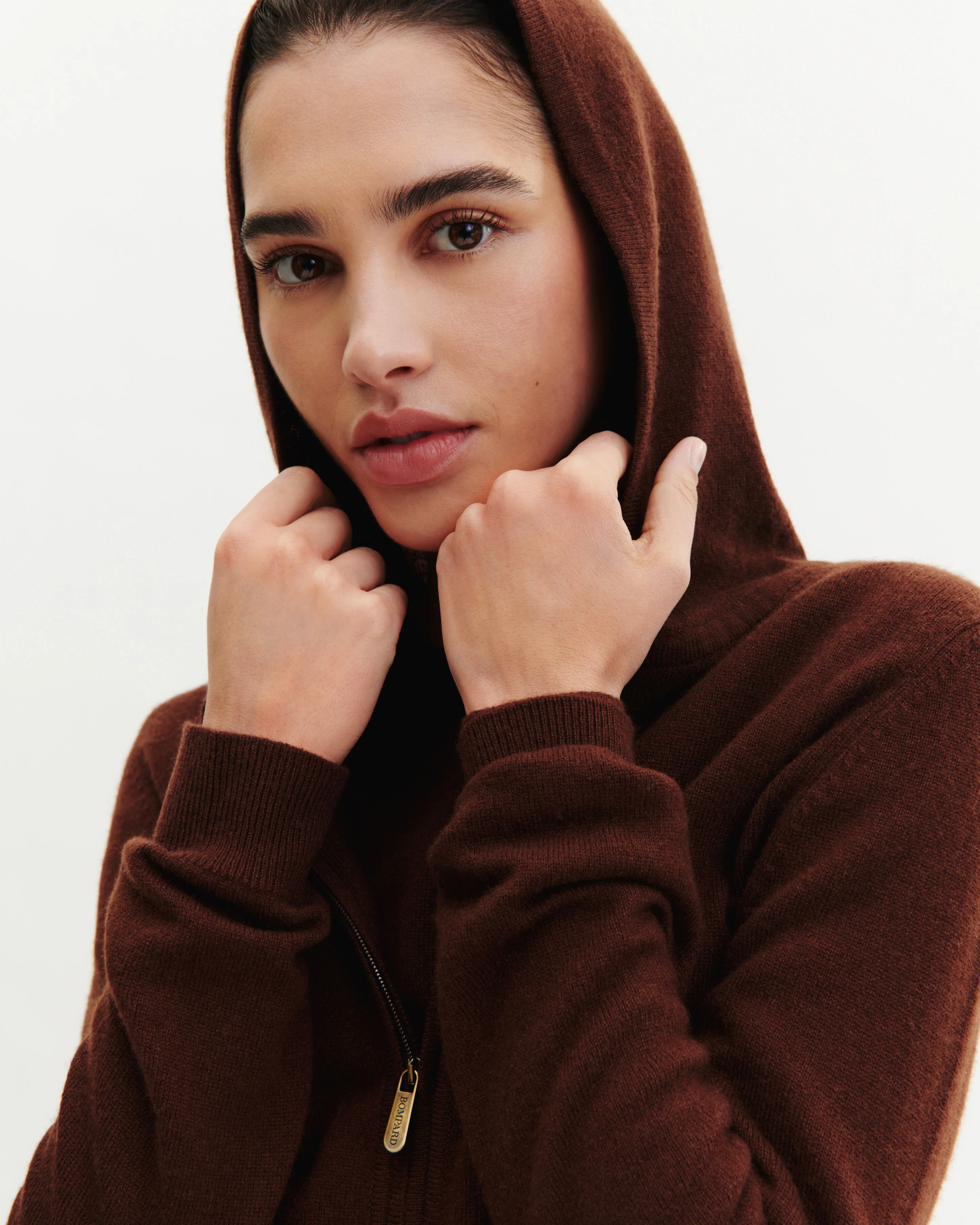Pull à capuche zippé
