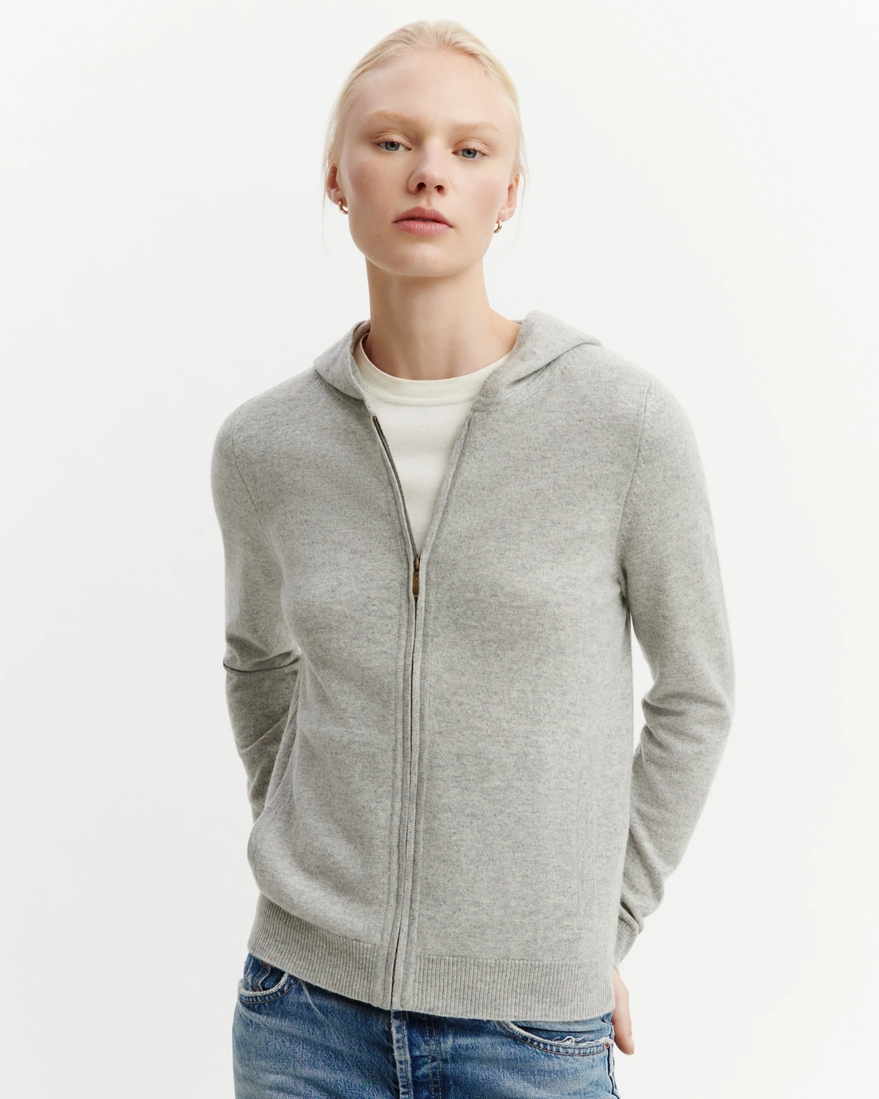 Pull à capuche zippé