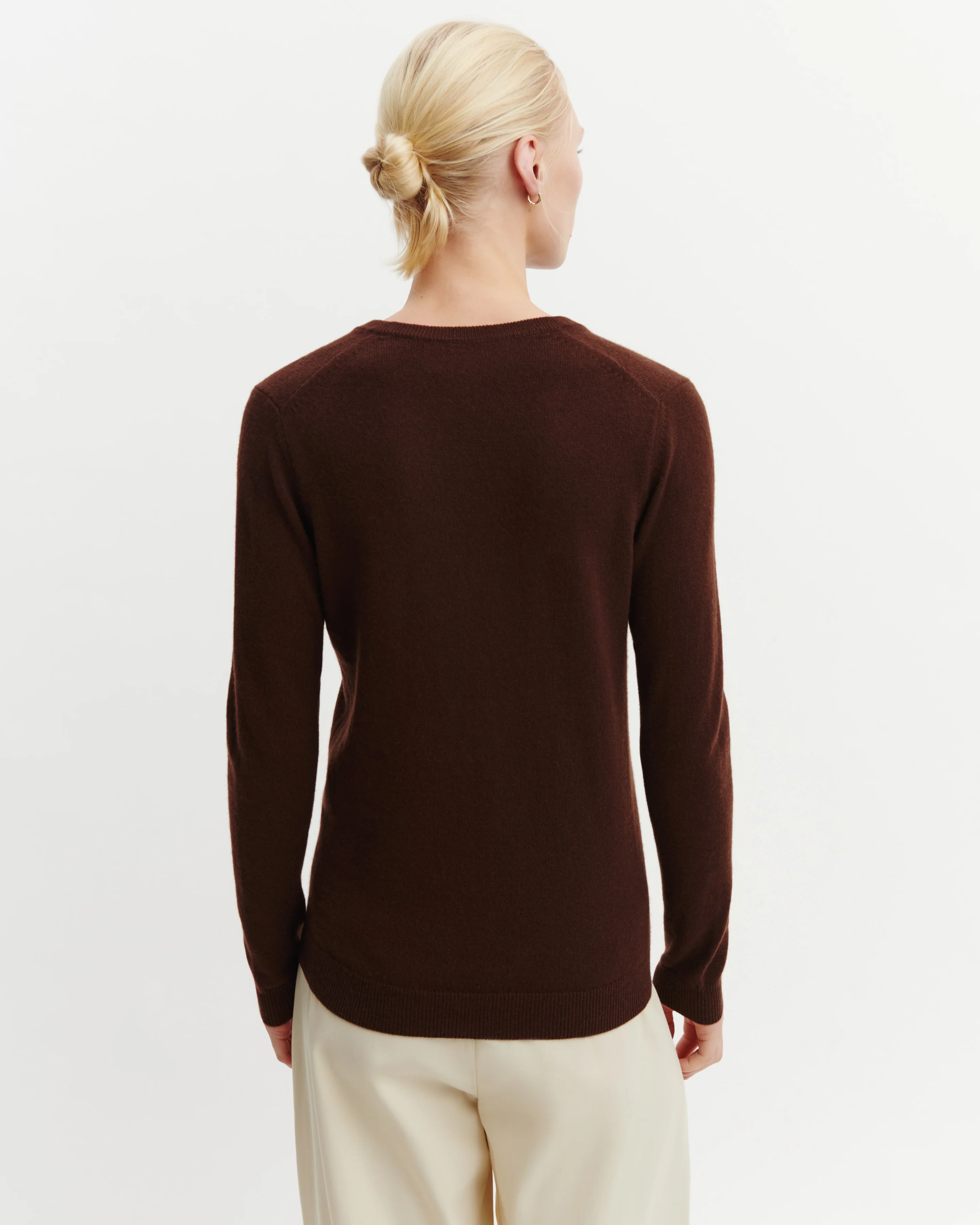 Pull col V classique - Image 3