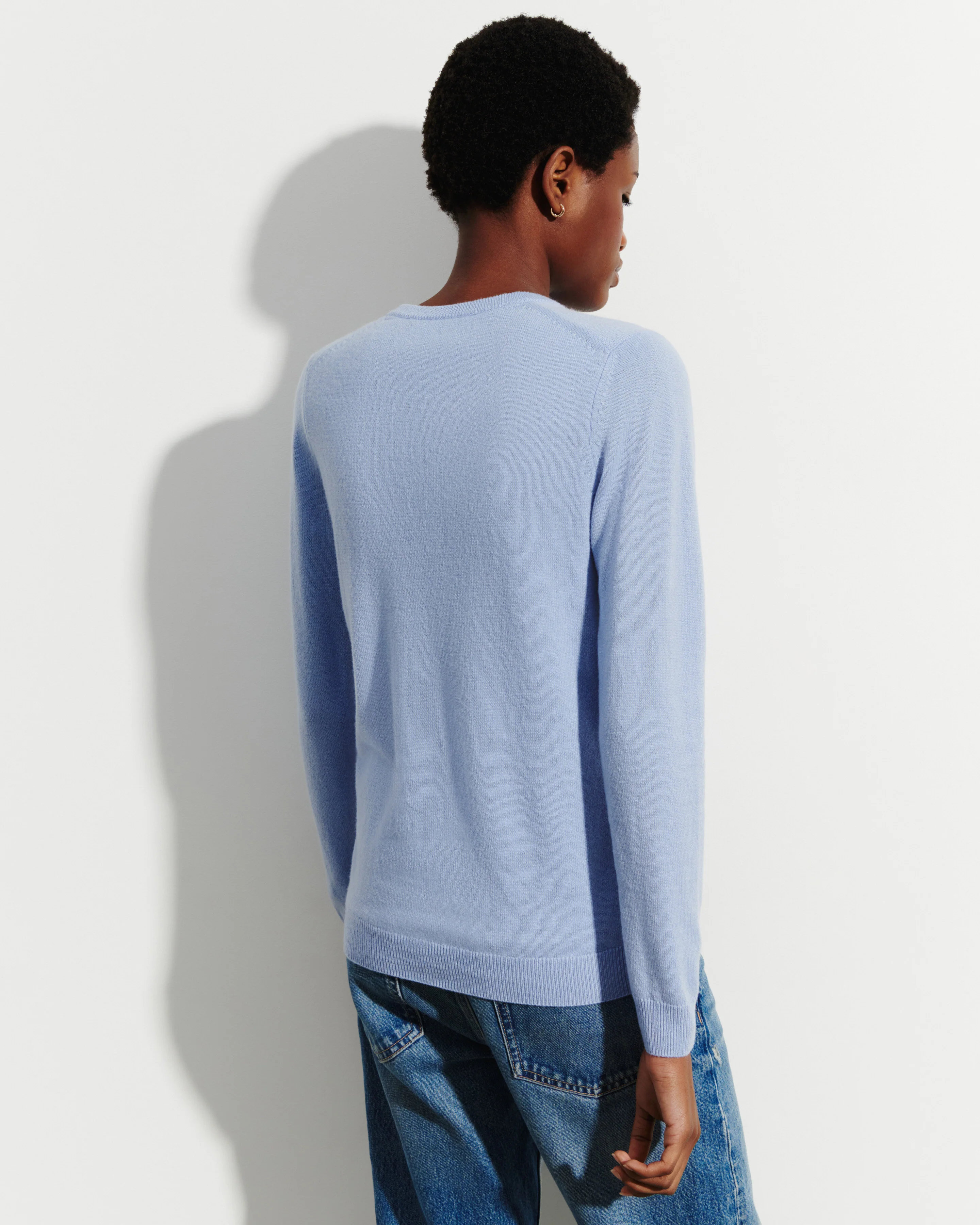 Pull col V classique - Image 3
