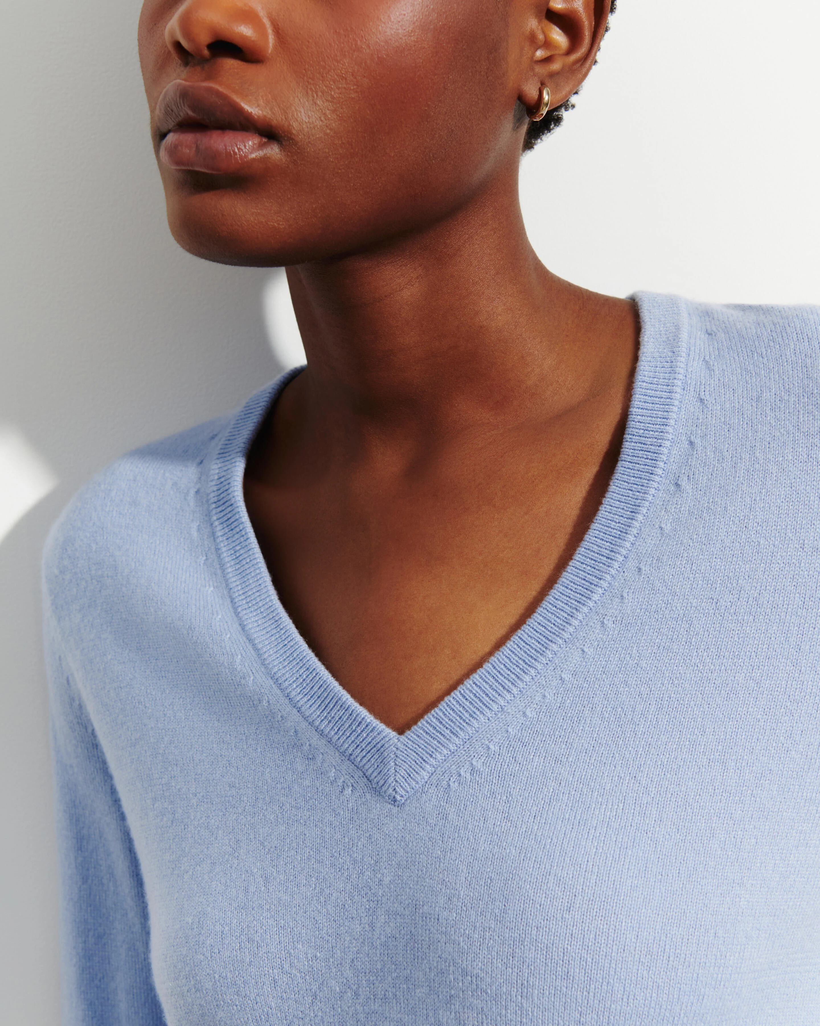 Pull col V classique - Image 4