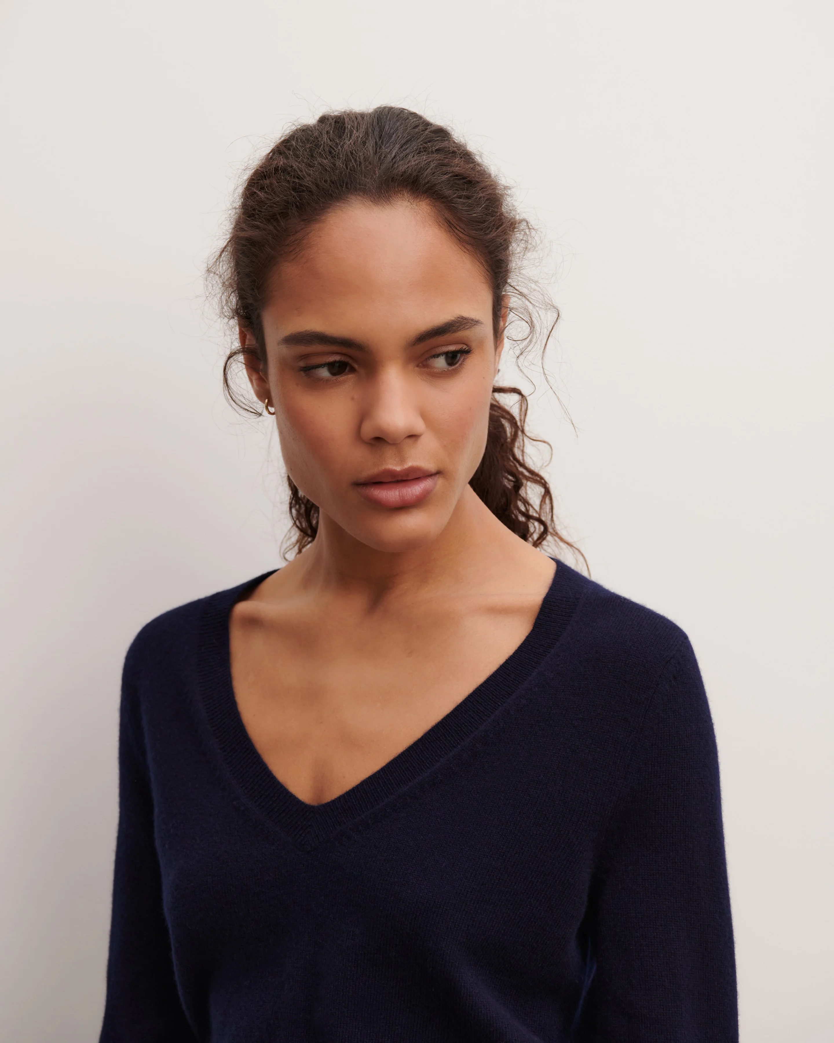 Pull col V classique - Image 4