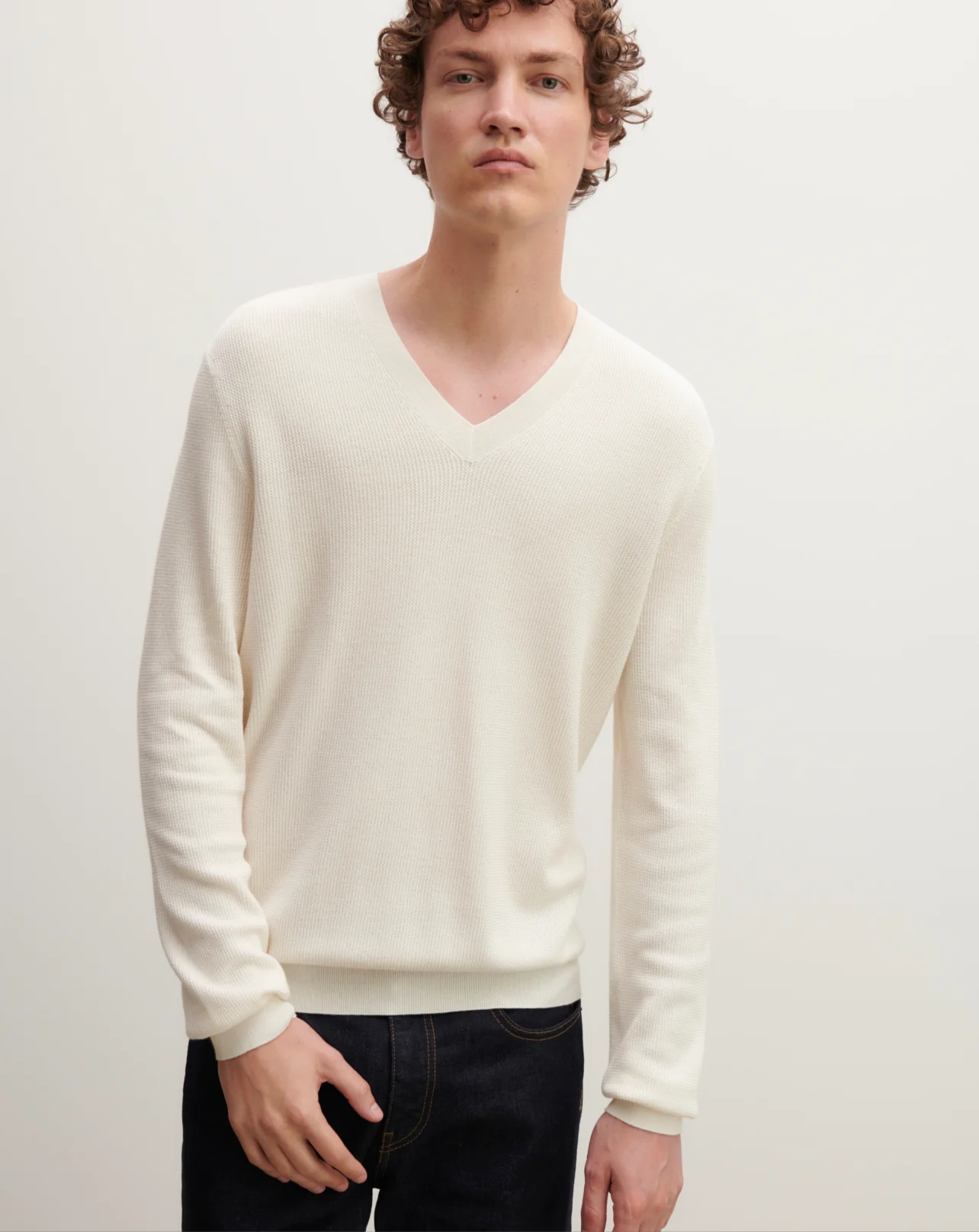 Pull col V texturé