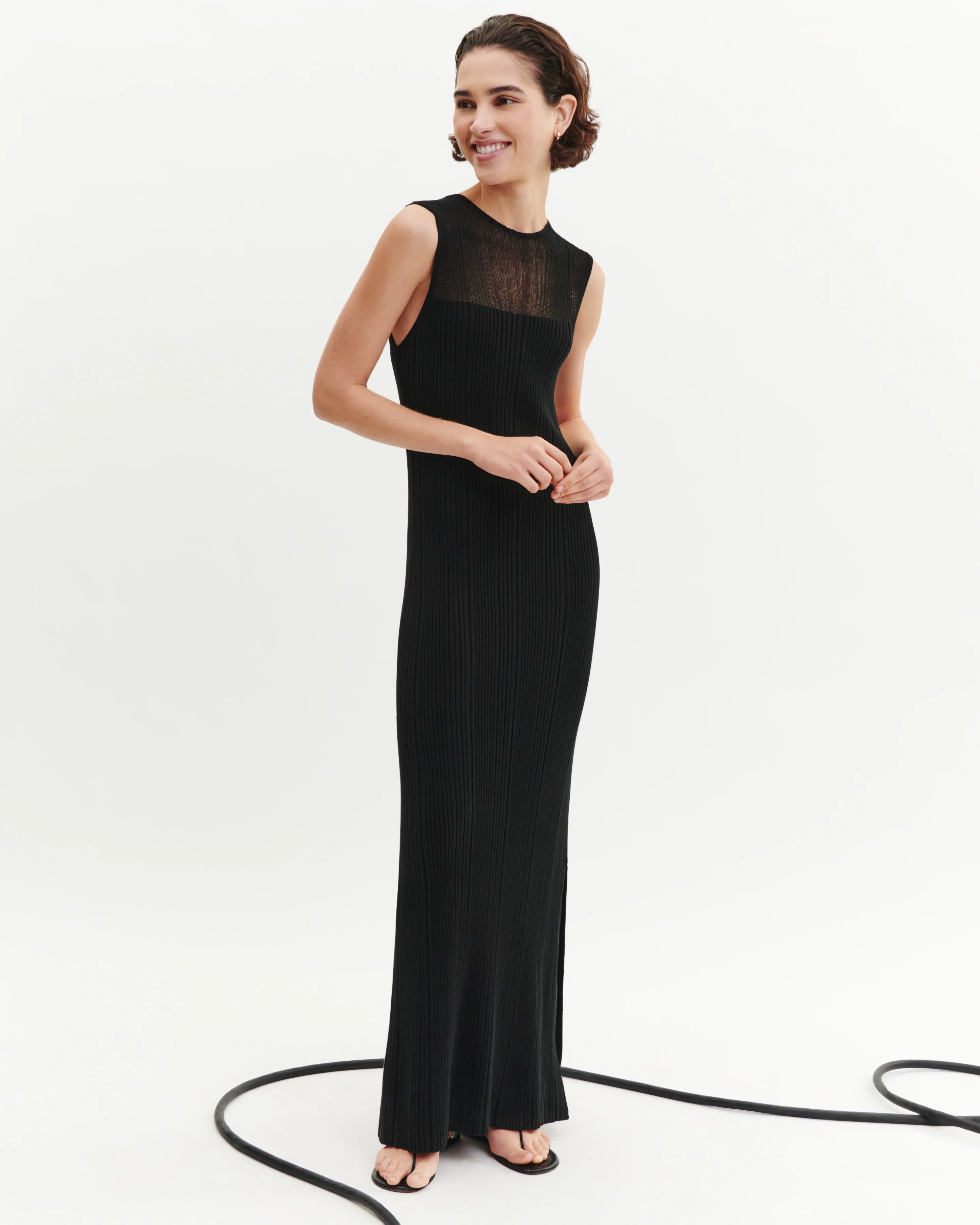 Robe à côtes transparentes