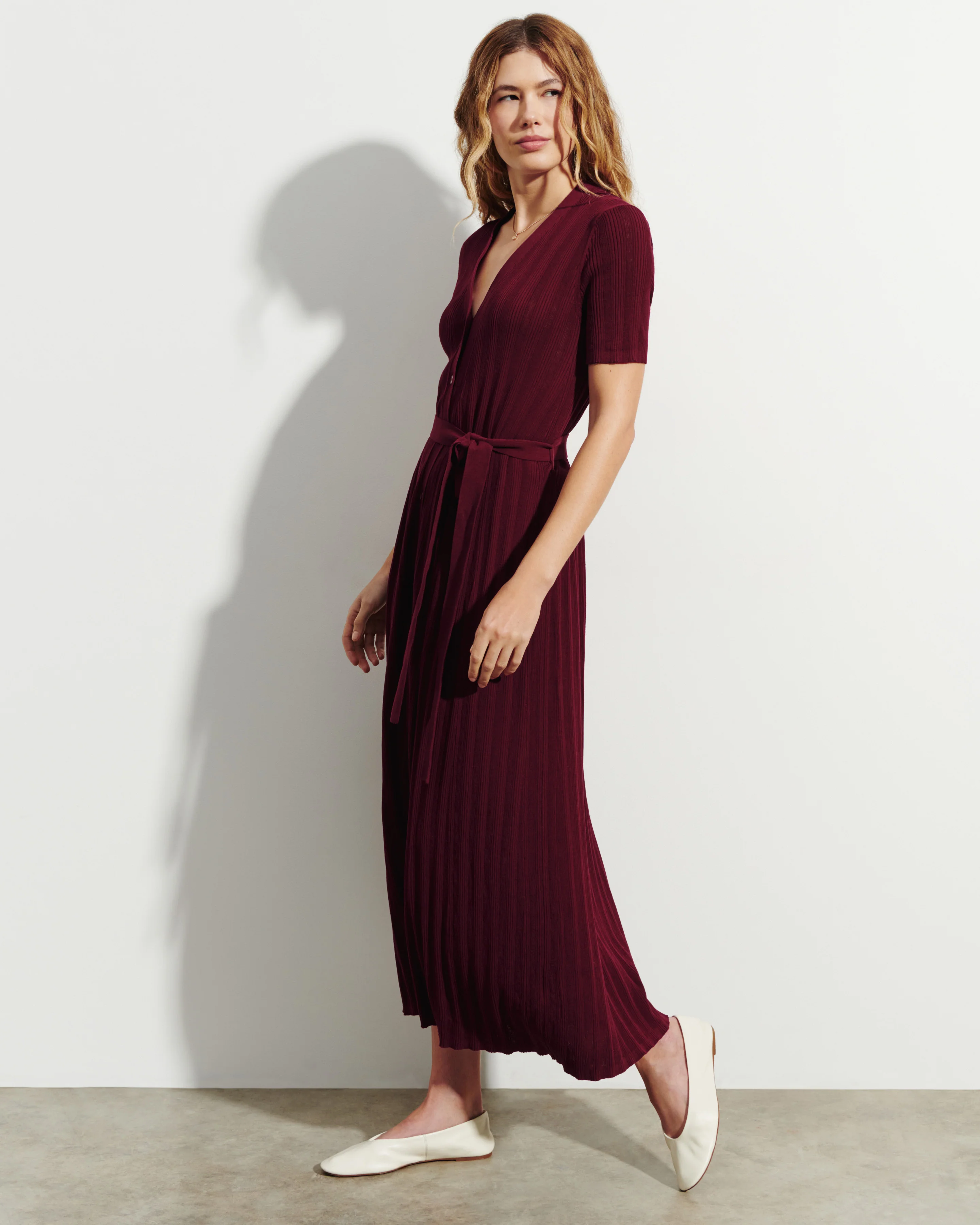 Robe ceinturée à côtes