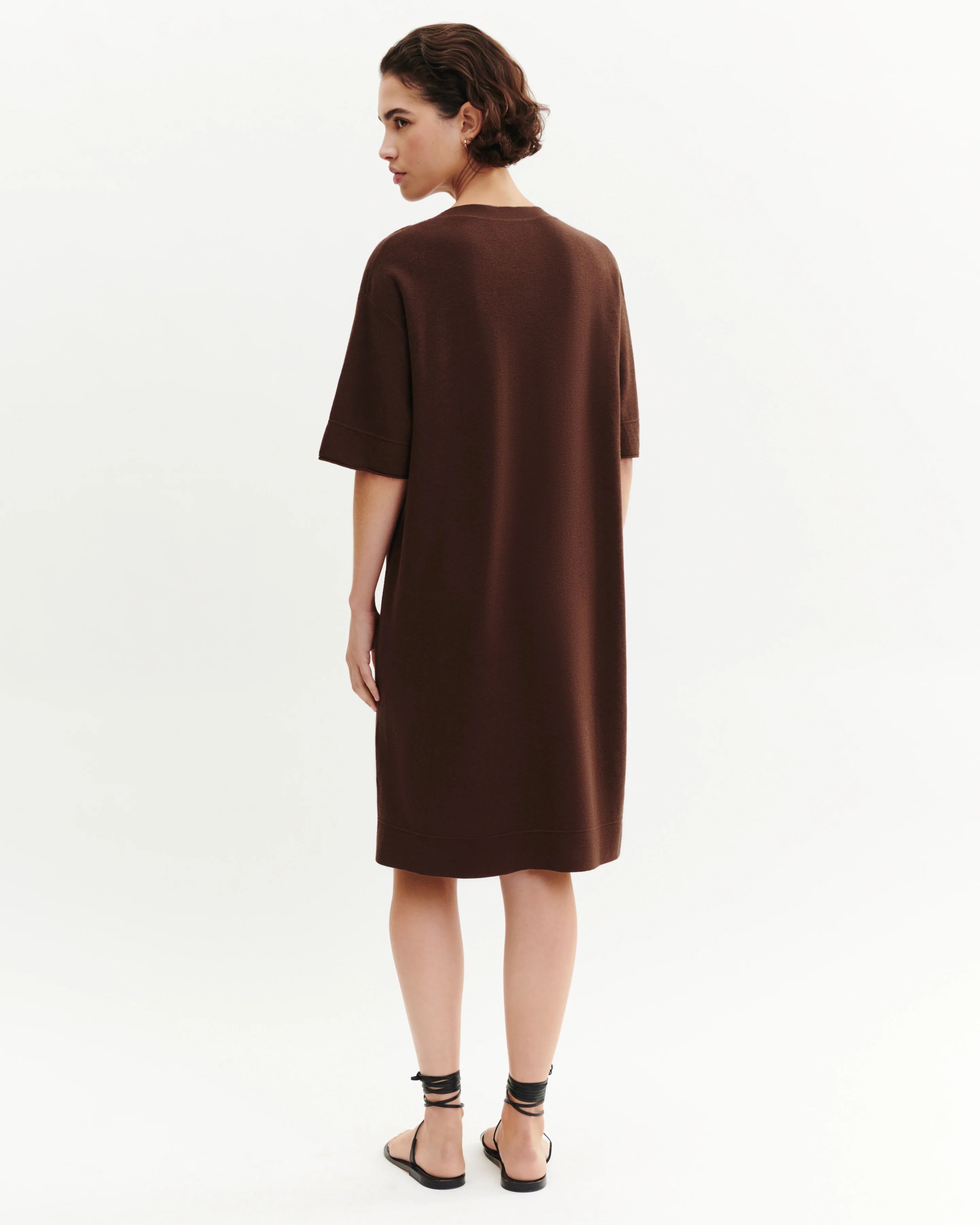 Robe courte minimaliste - Image 2