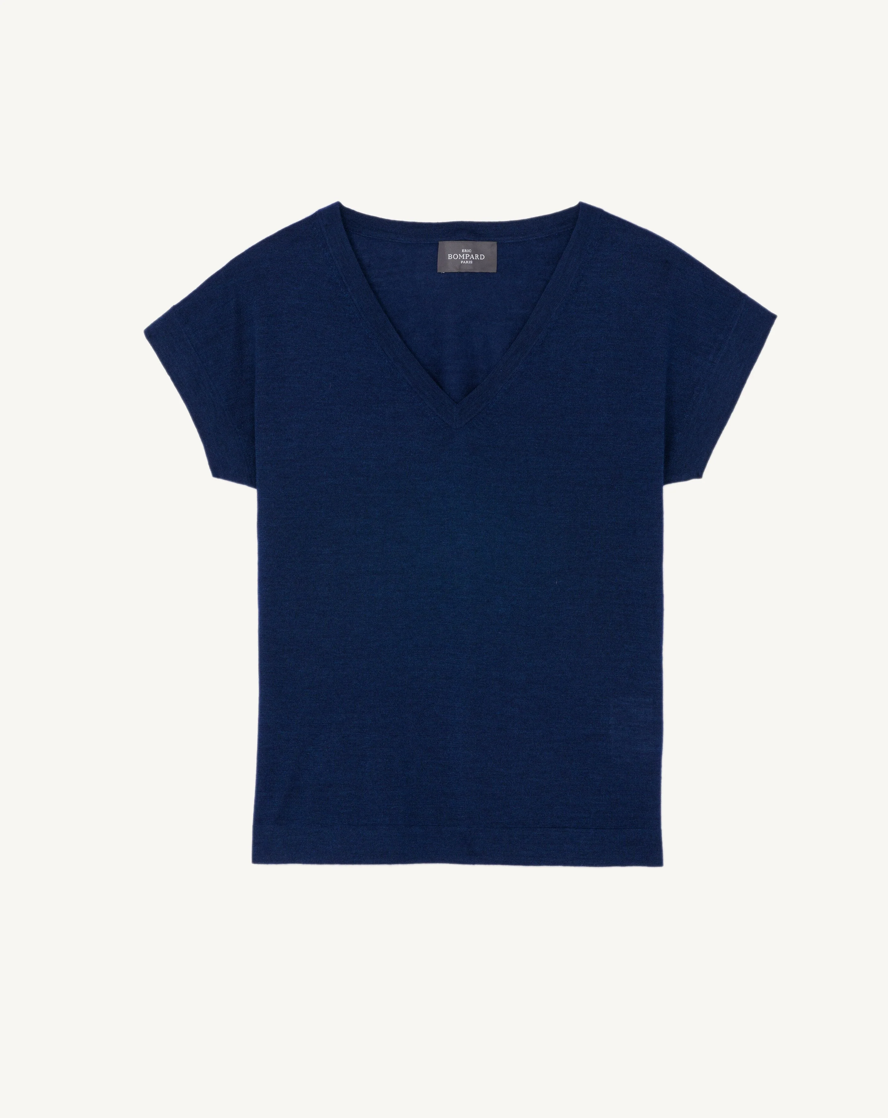 T-shirt col V