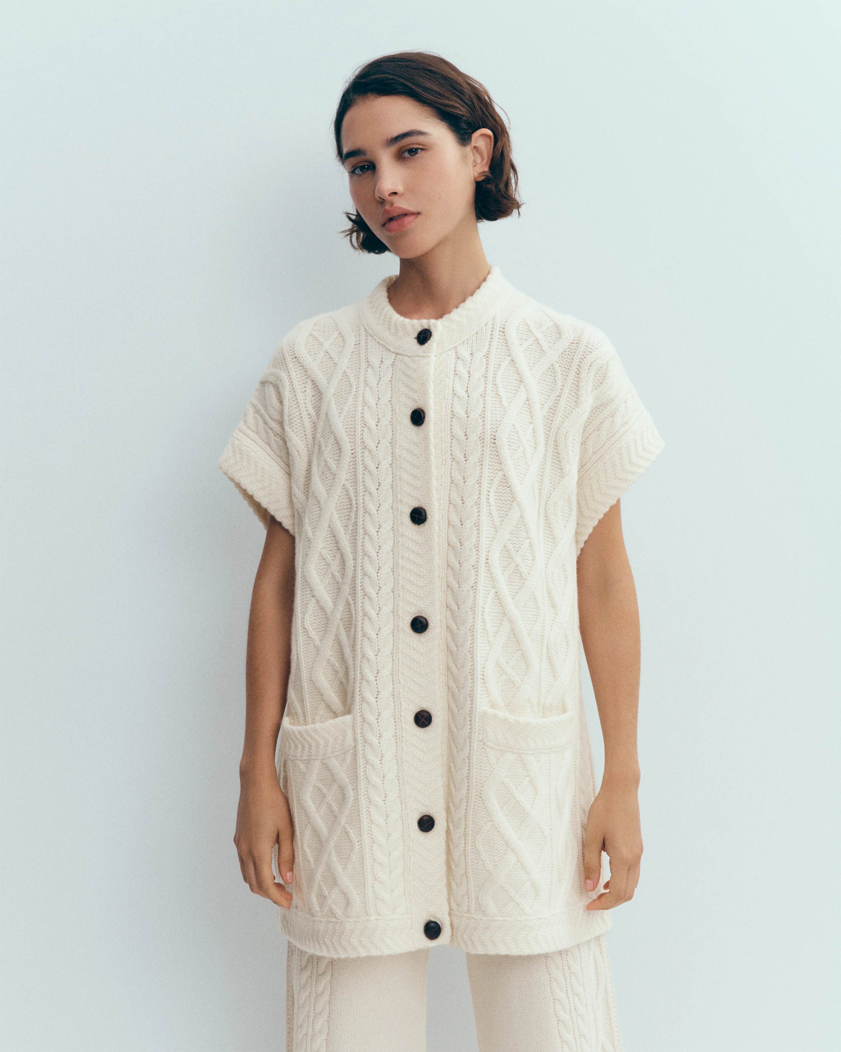 Veste sans manches Ă torsades - Image 2